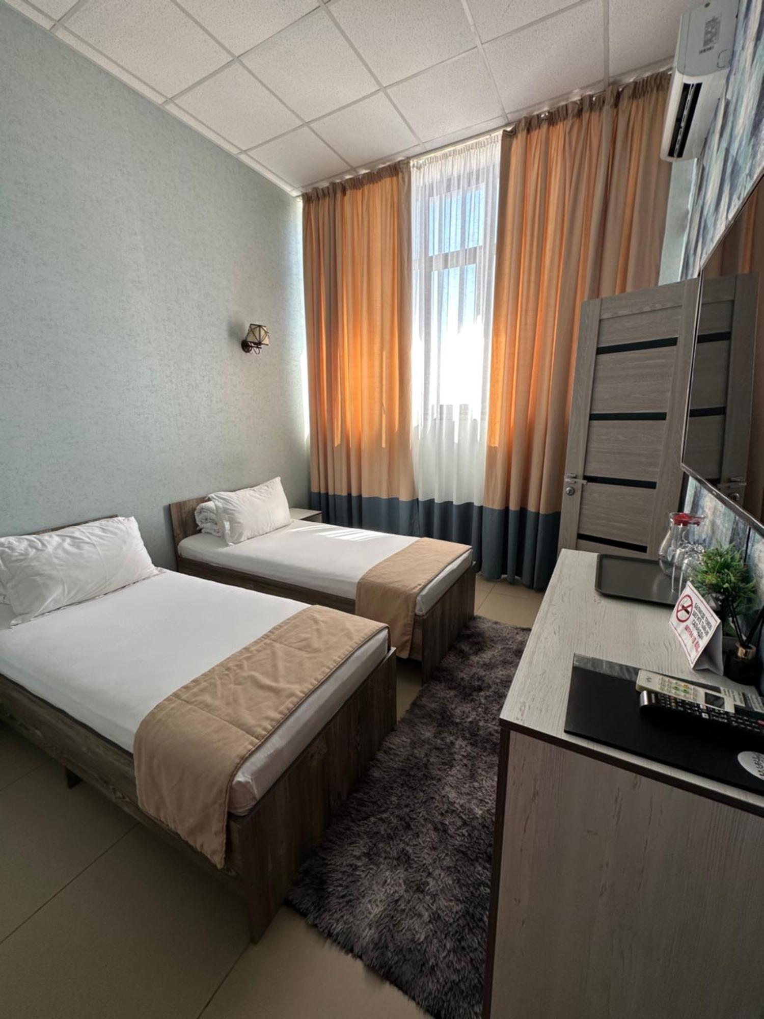 Tarlan Hotel Актау Екстериор снимка