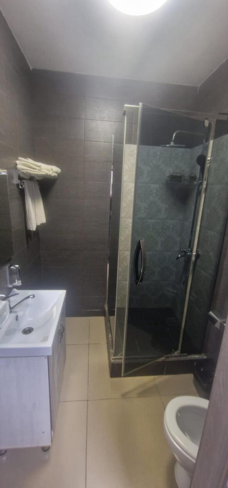 Tarlan Hotel Актау Екстериор снимка